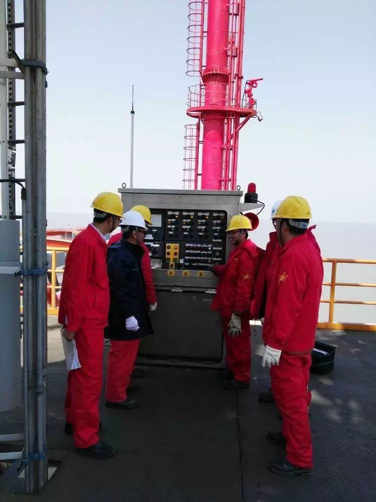 广汇能源LNG接收站完成首船接卸_搜狐军事